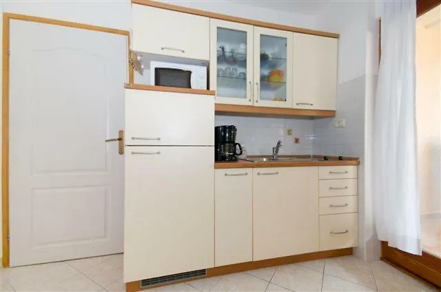 Villa Marianne Vinkuran Apartment