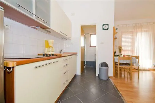 Villa Marianne Vinkuran 0*,
